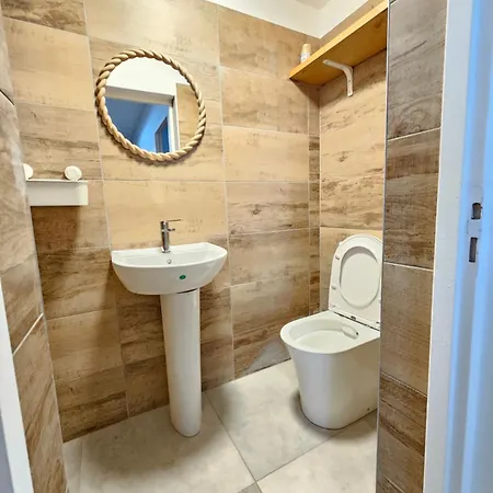Tres Belle Chambre1 Prive Calme 100 De Metro